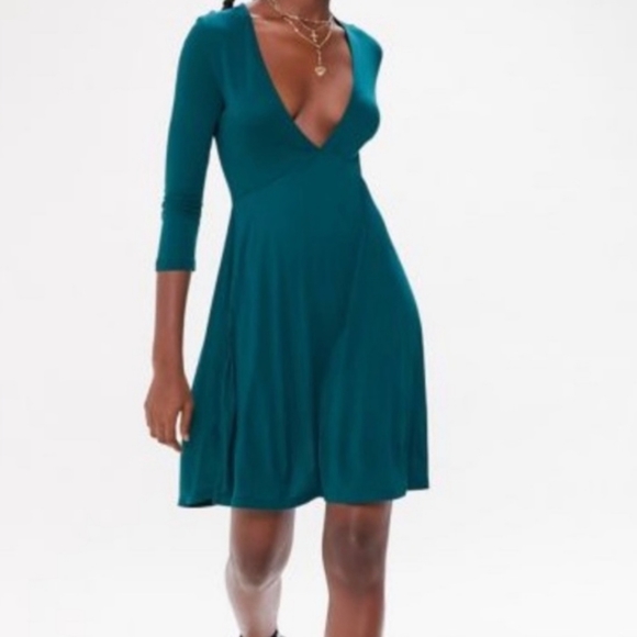 🆕️ UO Mercer Plunging Mini Dress - Picture 1 of 4